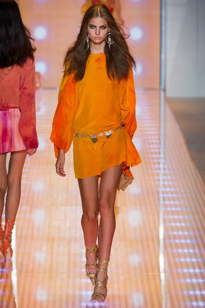Look 35